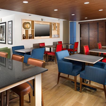 Holiday Inn Express & Suites San Antonio - Downtown Market Area By Ihg Exterior foto